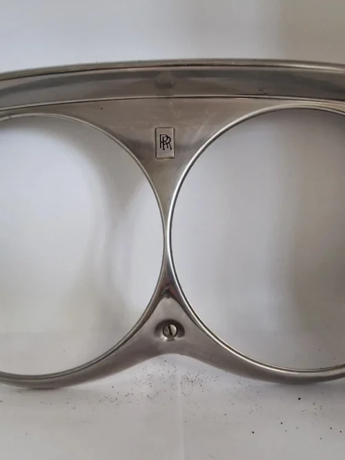 Rolls-Royce Silver Shadow 1973 Front Head lamp assembly casing
