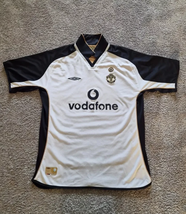 Man Utd 2001-2002 Umbro Centenary Shirt - Reversible XL - Vodafone - Short Sleev