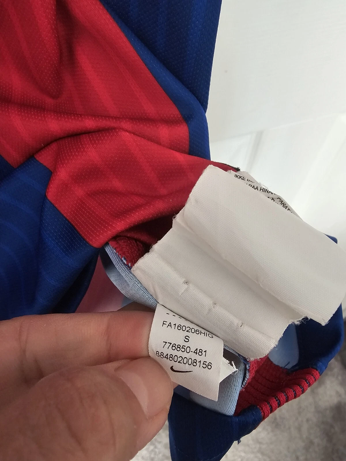 Barcelona FC Nike 2016/17 Jersey | Small | Short Sleeve | Dri Fit | UNICEF | CFS - Image 13