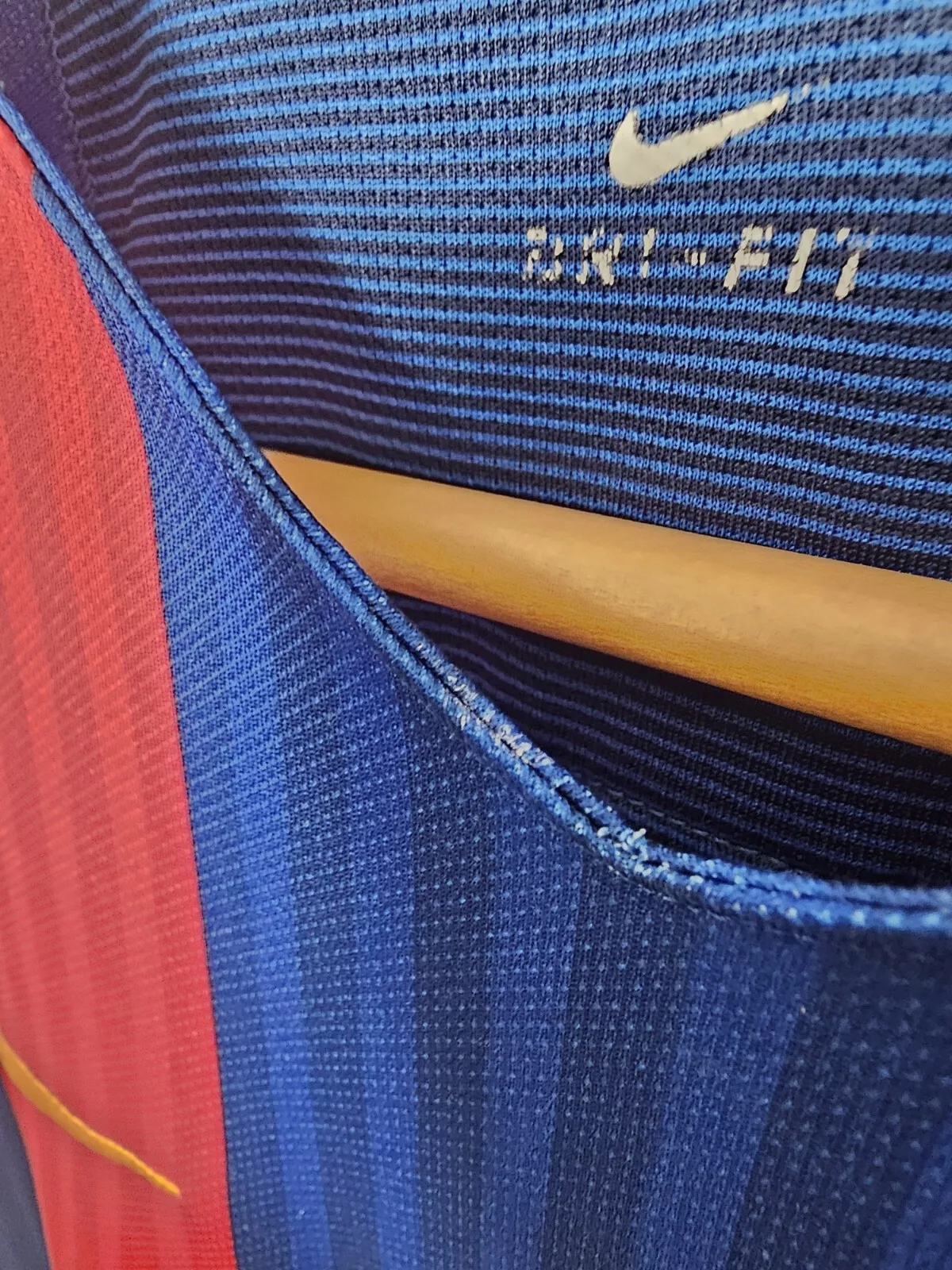 Barcelona FC Nike 2016/17 Jersey | Small | Short Sleeve | Dri Fit | UNICEF | CFS - Image 15